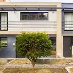 Laureles Suites By Lifeafar