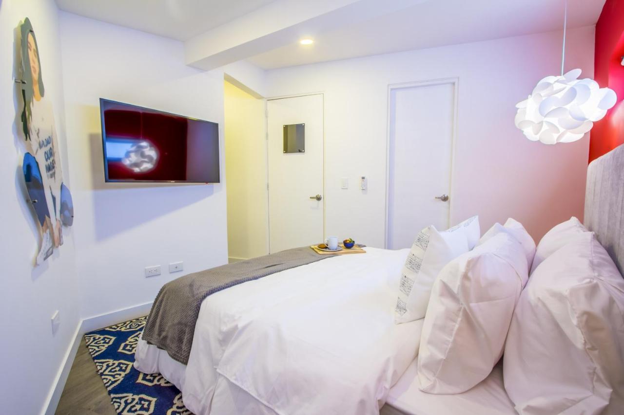 Laureles Suites By Lifeafar
